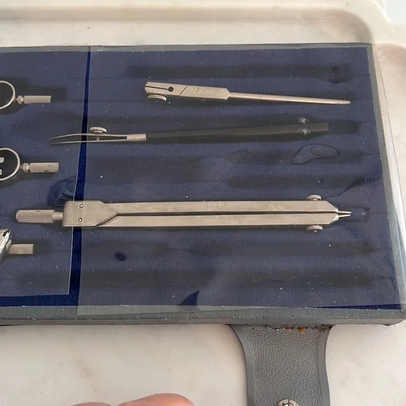 Vintage Basic Student Drafting Instrument Set - Picture 6 of 7